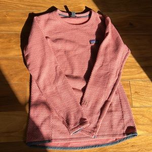 Patagonia R1 Air Crew in Spanish Red - like new